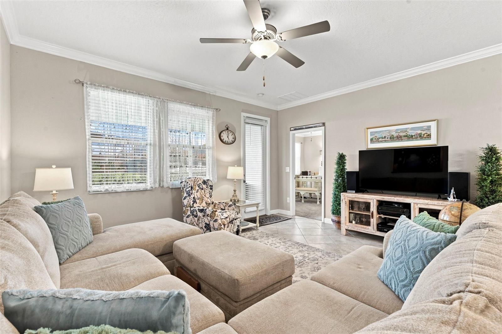 9189 SHADYSIDE LN — photo 39