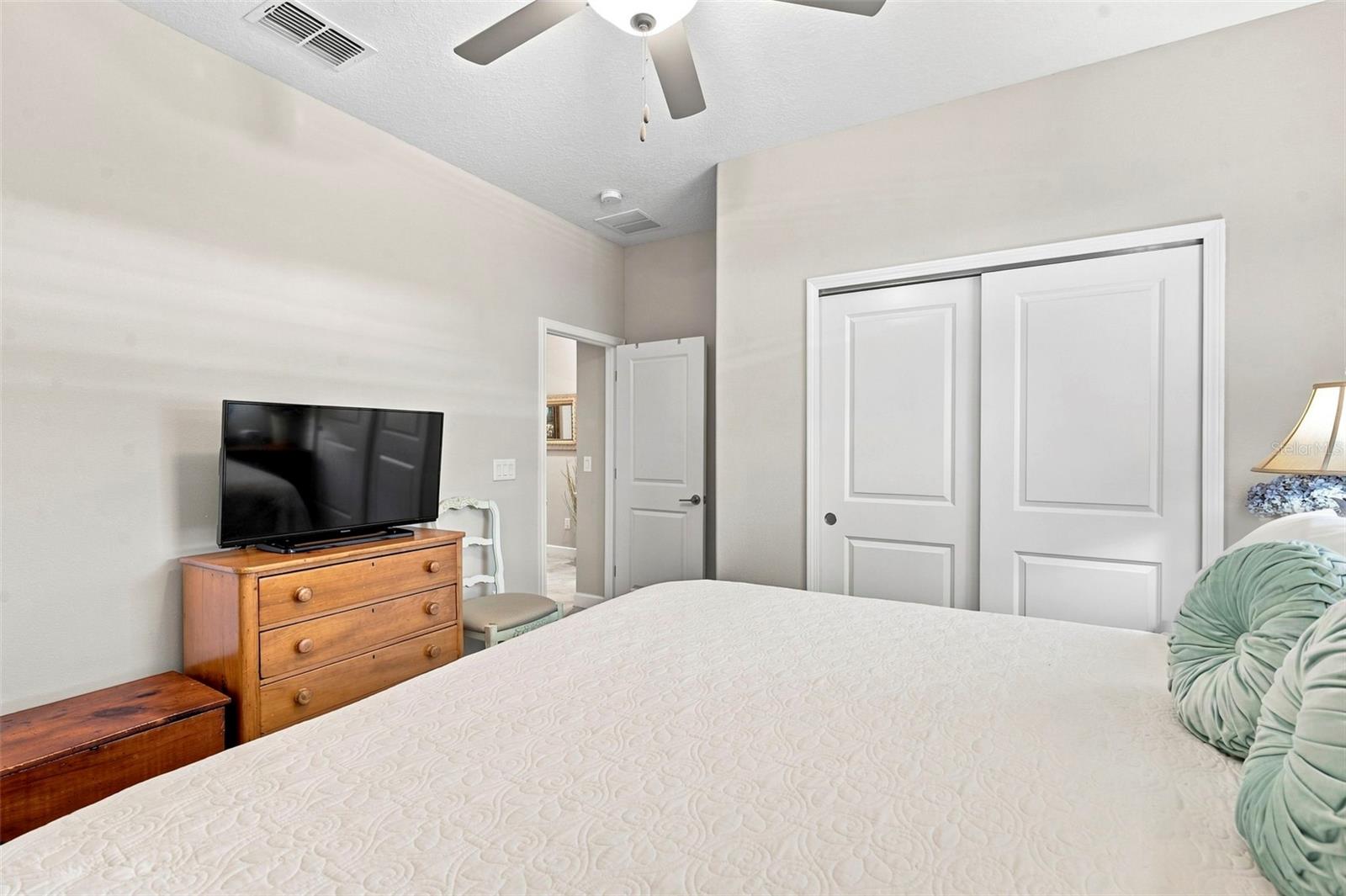 9189 SHADYSIDE LN — photo 11