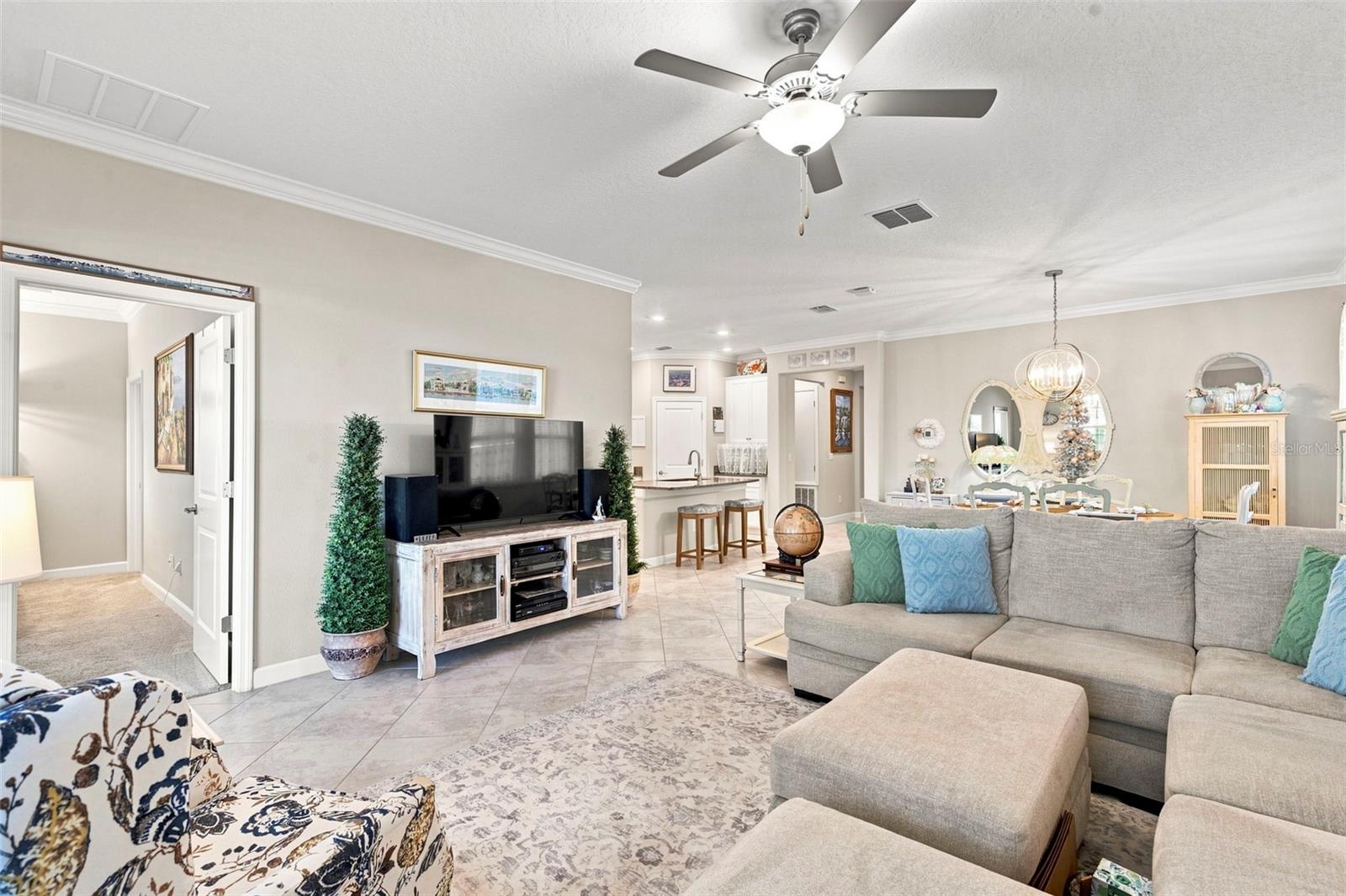 9189 SHADYSIDE LN — photo 40