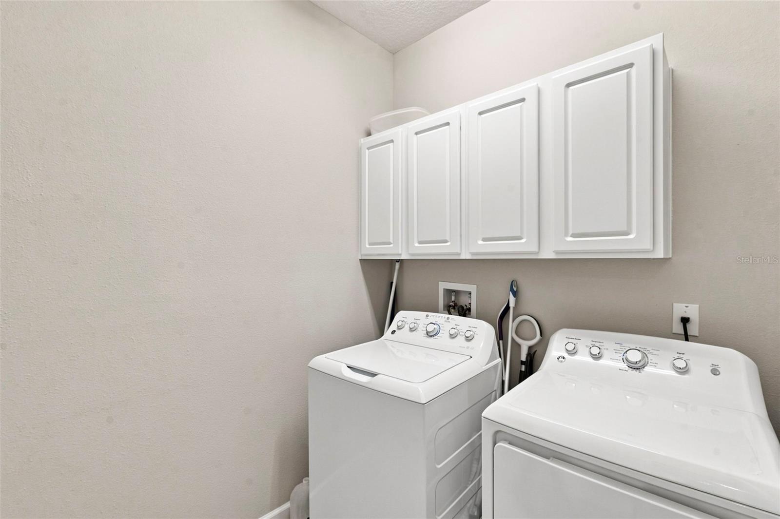 9189 SHADYSIDE LN — photo 37