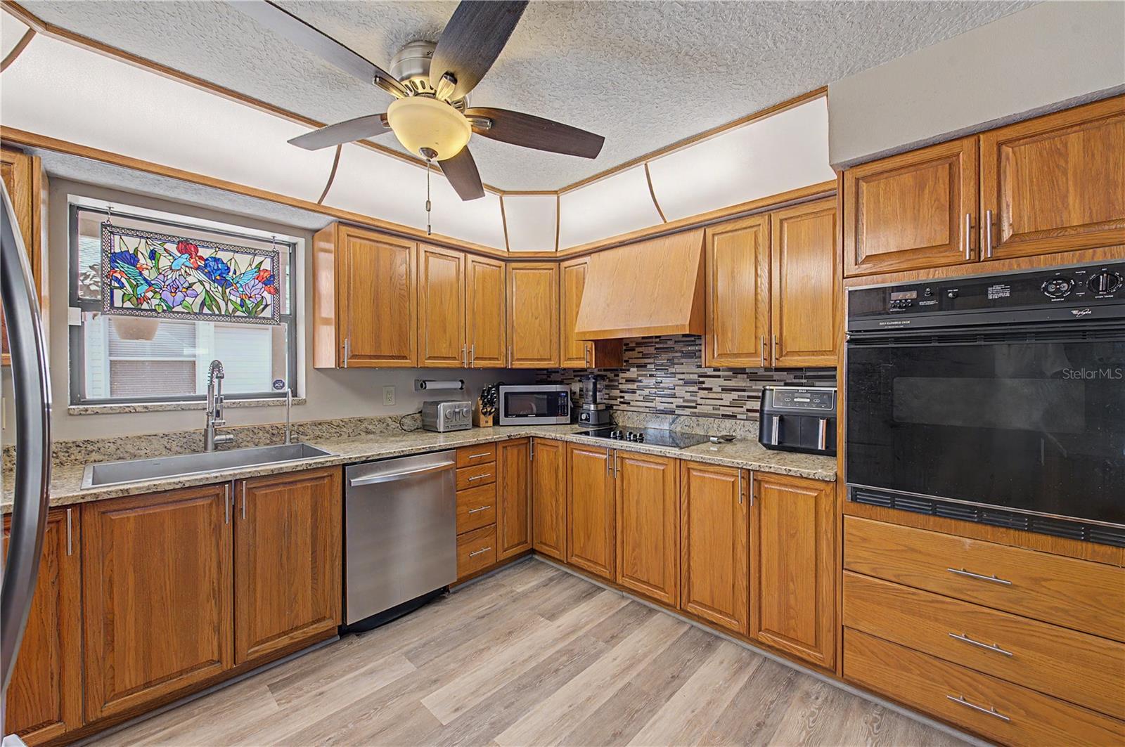 13337 SUSAN DR — photo 17