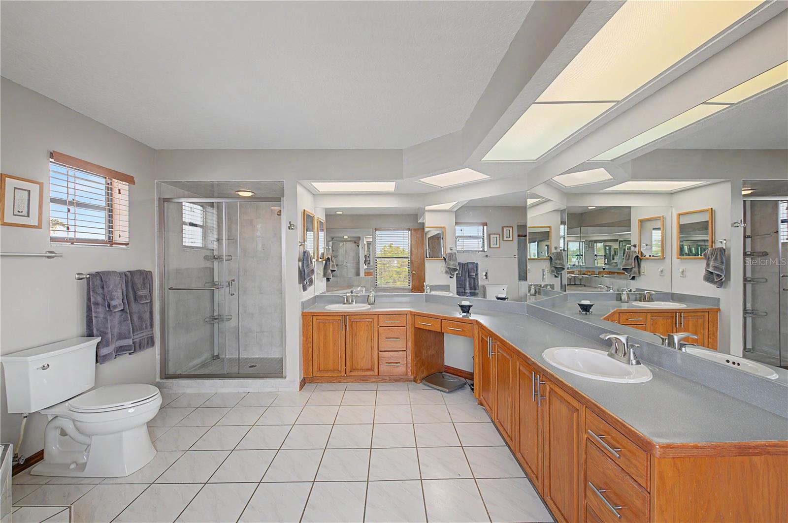 13337 SUSAN DR — photo 37