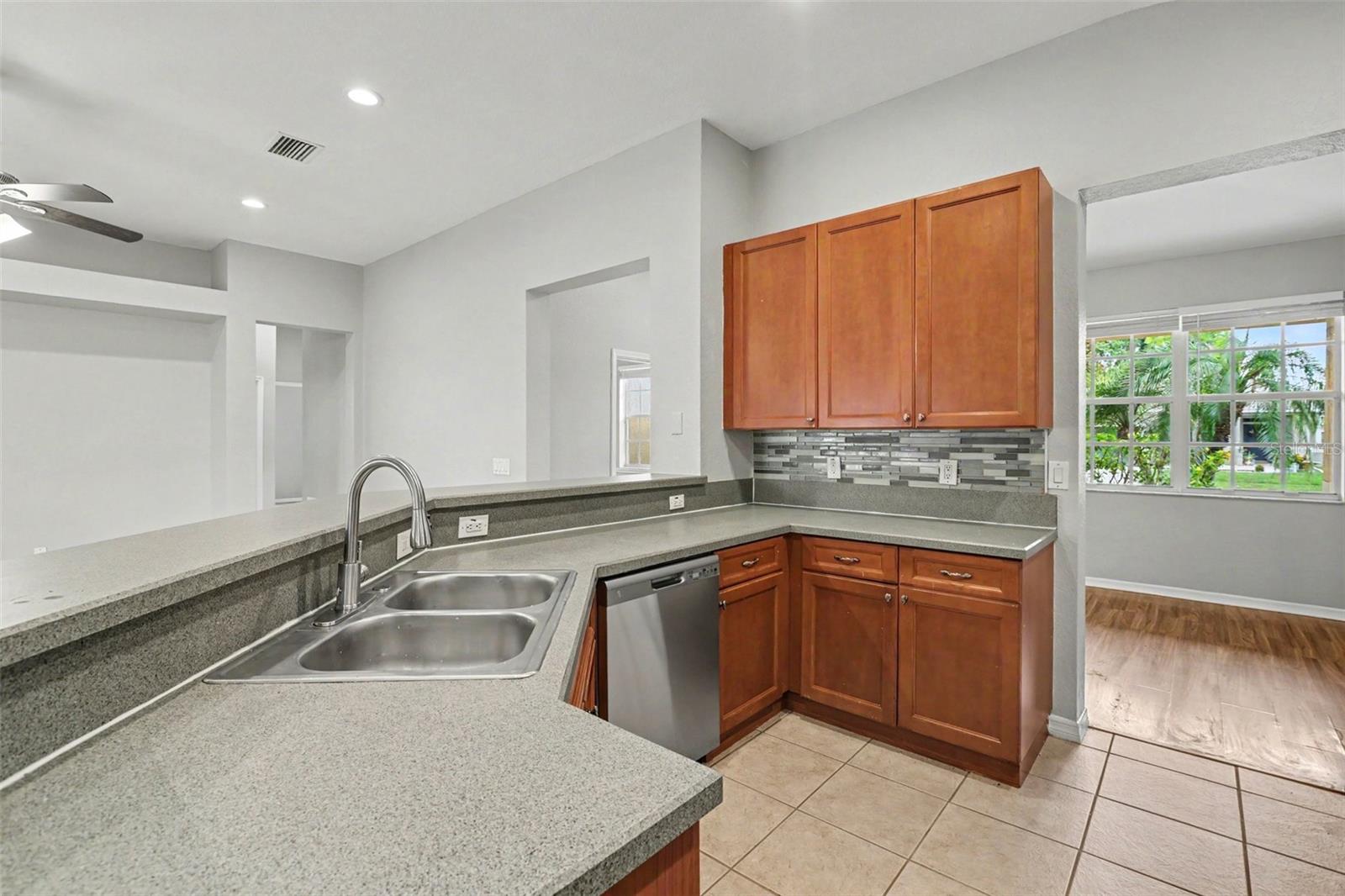 11432 LAUREL BROOK CT — photo 10