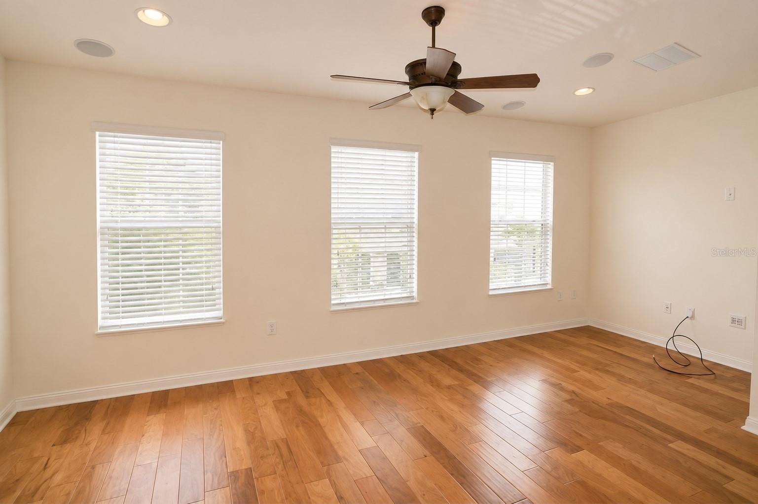 1515 BOWMORE DR — photo 9