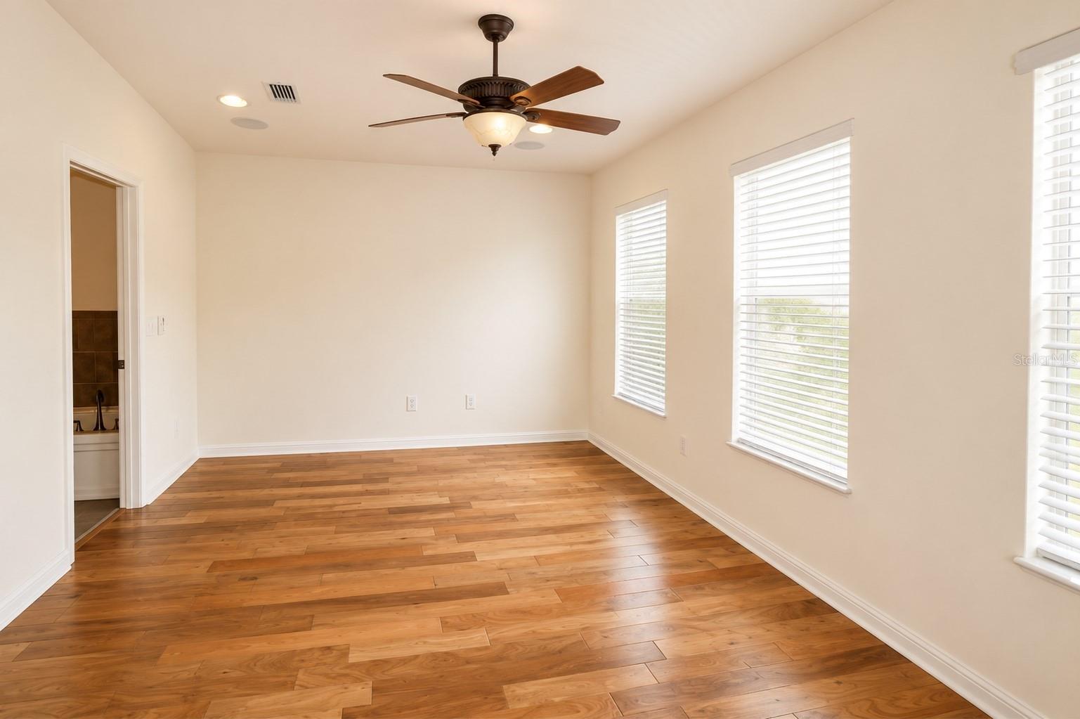 1515 BOWMORE DR — photo 10