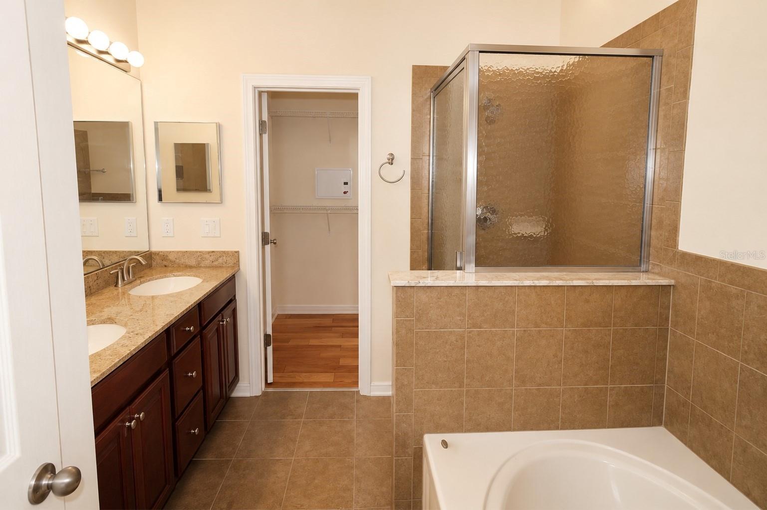 1515 BOWMORE DR — photo 11