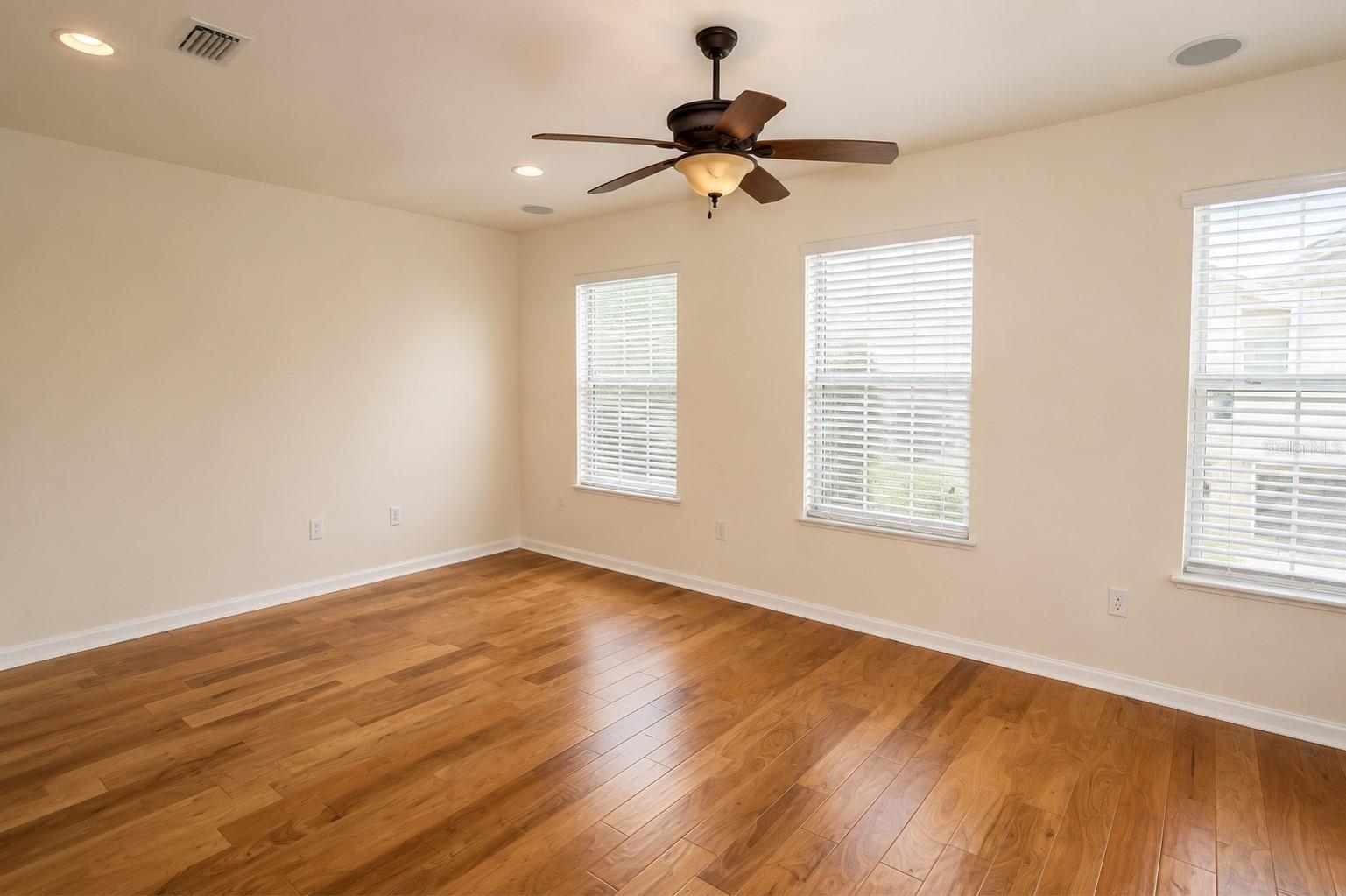 1515 BOWMORE DR — photo 8
