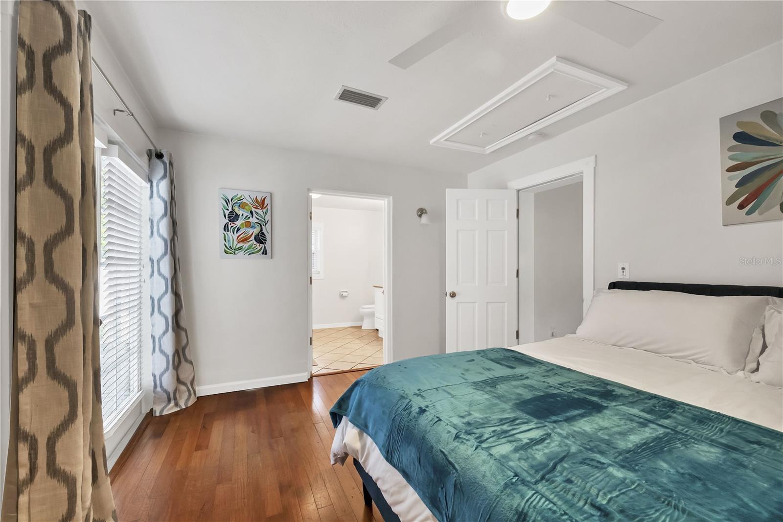 2469 WALDEMERE ST — photo 17