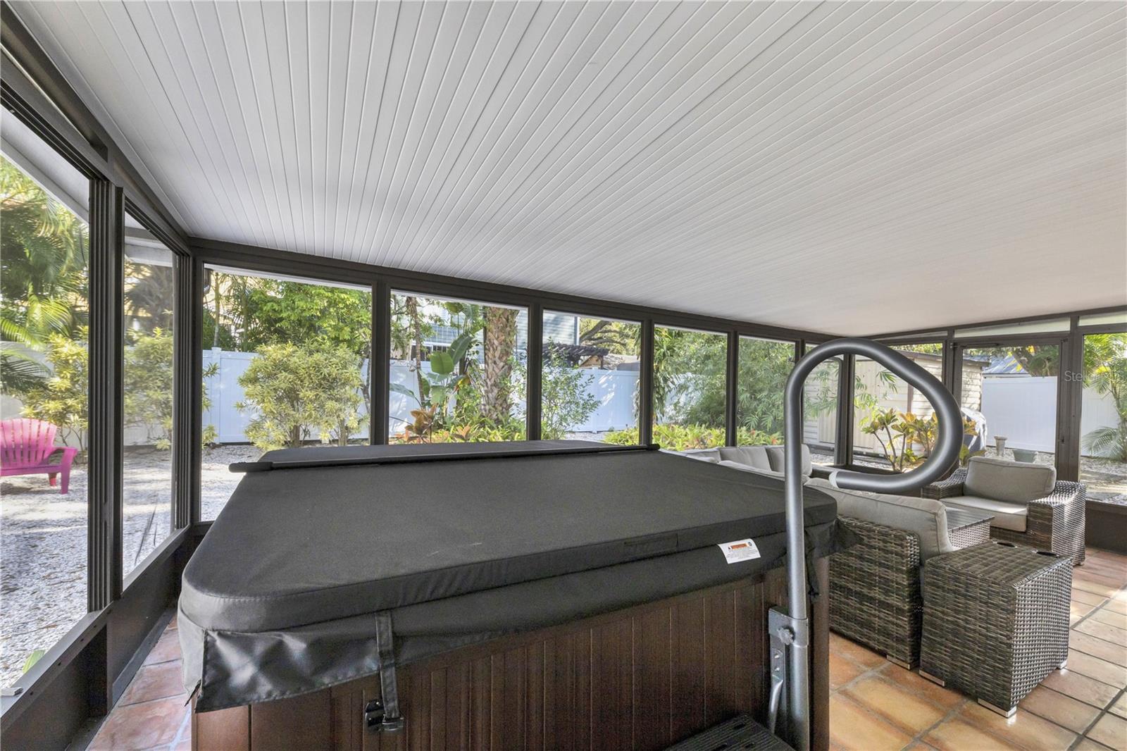 2469 WALDEMERE ST — photo 24