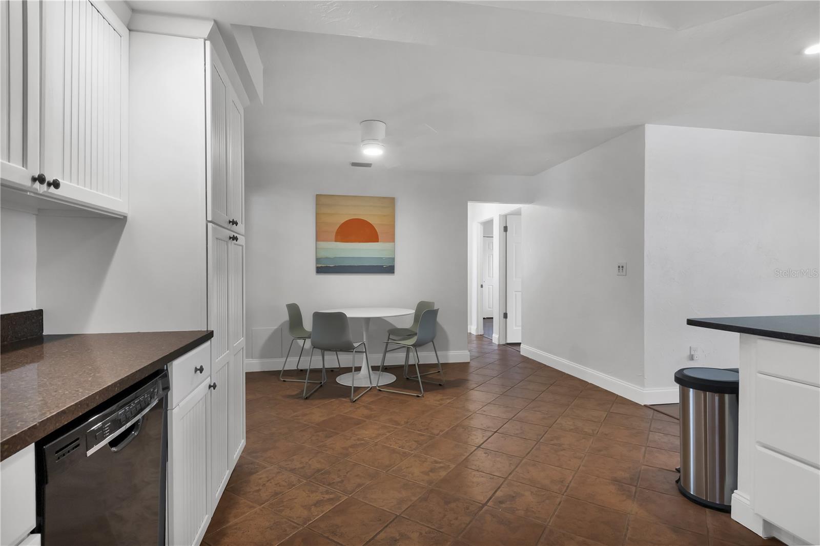2469 WALDEMERE ST — photo 14