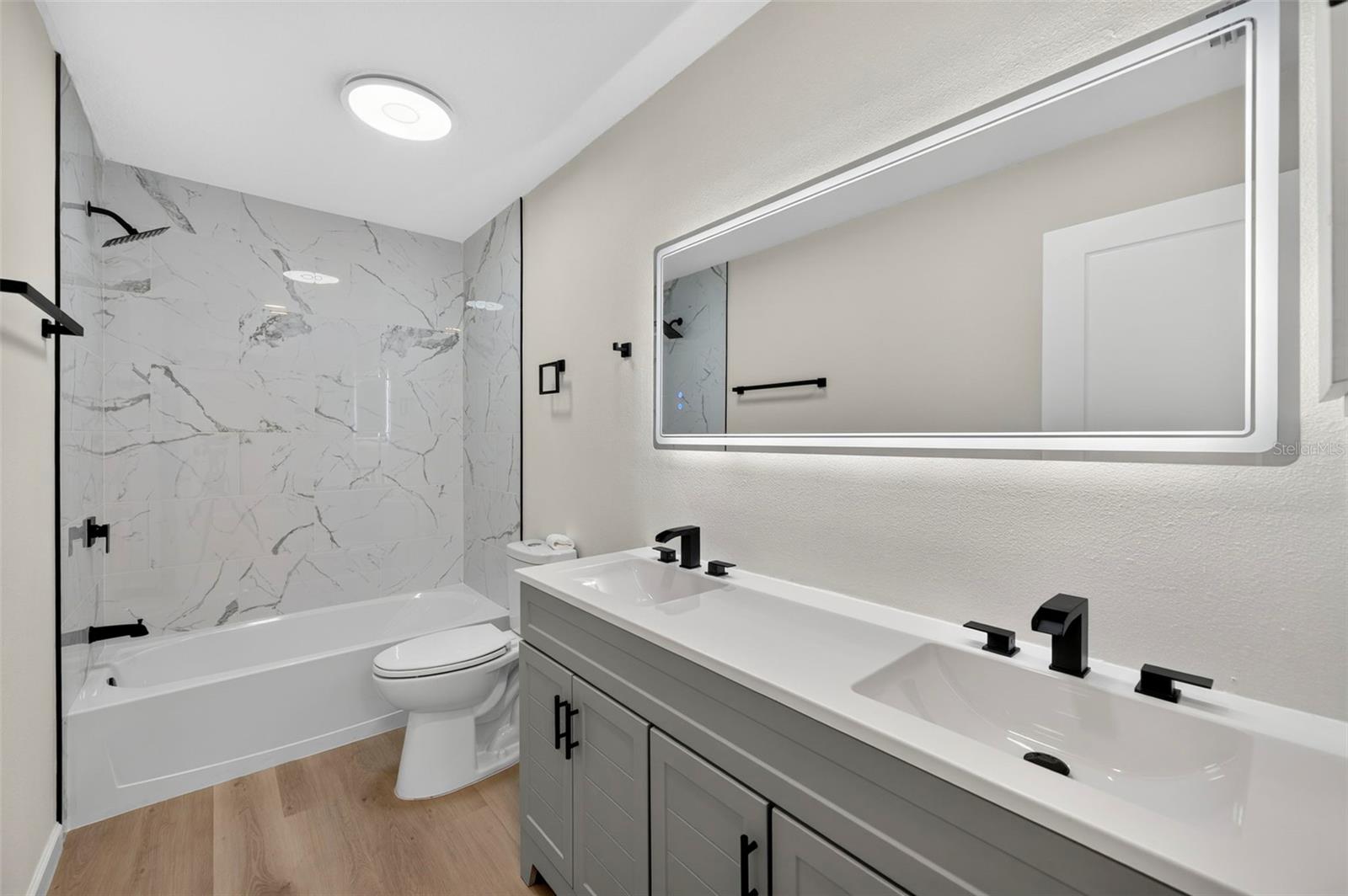 647 BONNIE BLVD — photo 34