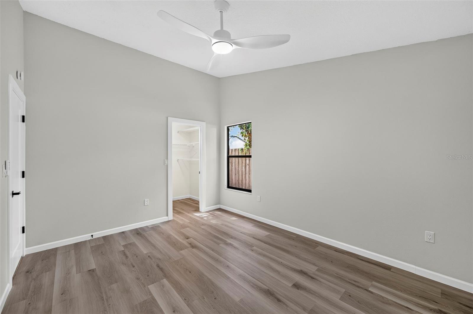 647 BONNIE BLVD — photo 32