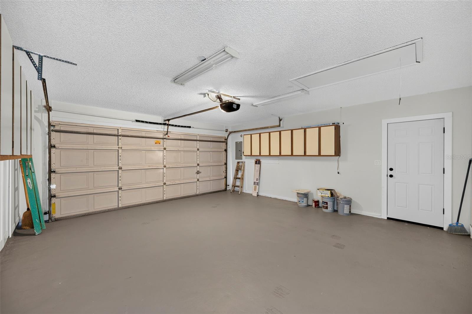 647 BONNIE BLVD — photo 37