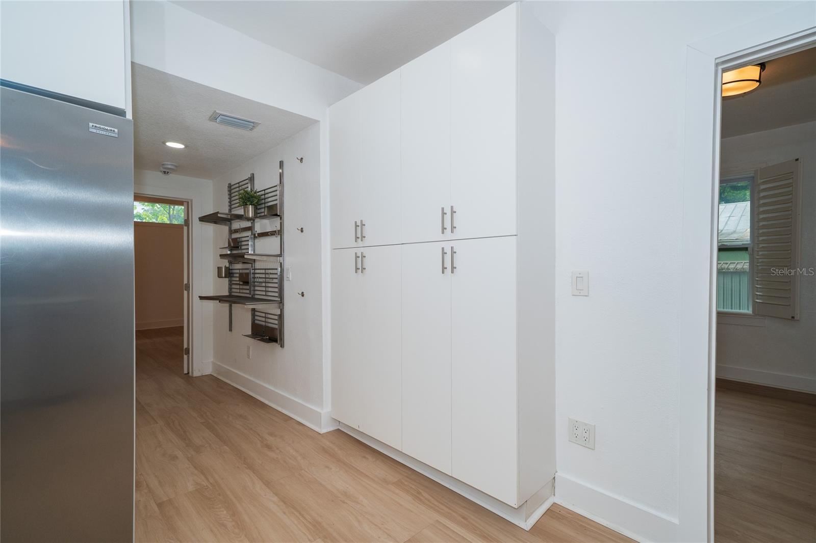6704 N TALIAFERRO AVE — photo 23