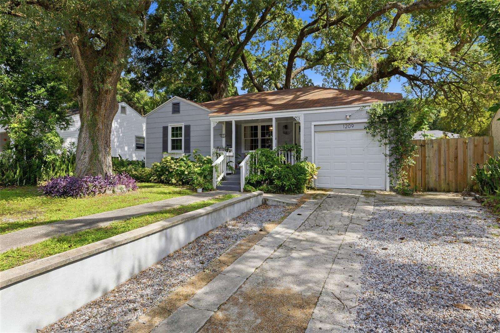 1209 E CRENSHAW ST — photo 2