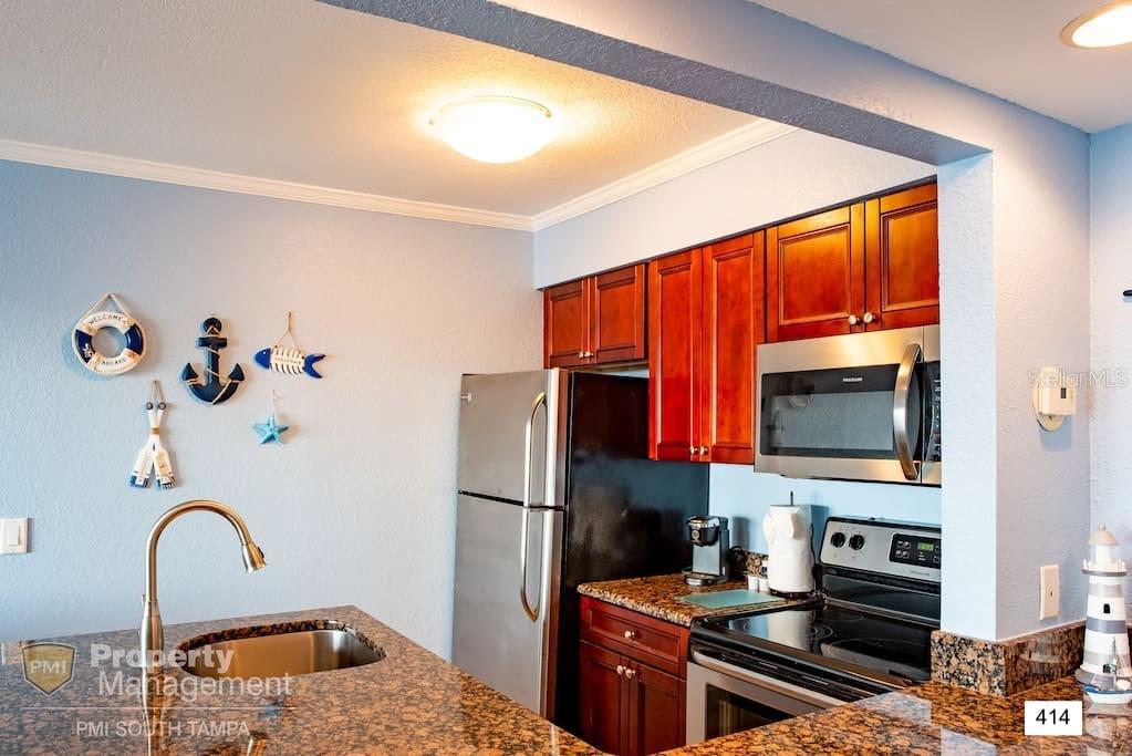 2506 N ROCKY POINT DR #414 — photo 16