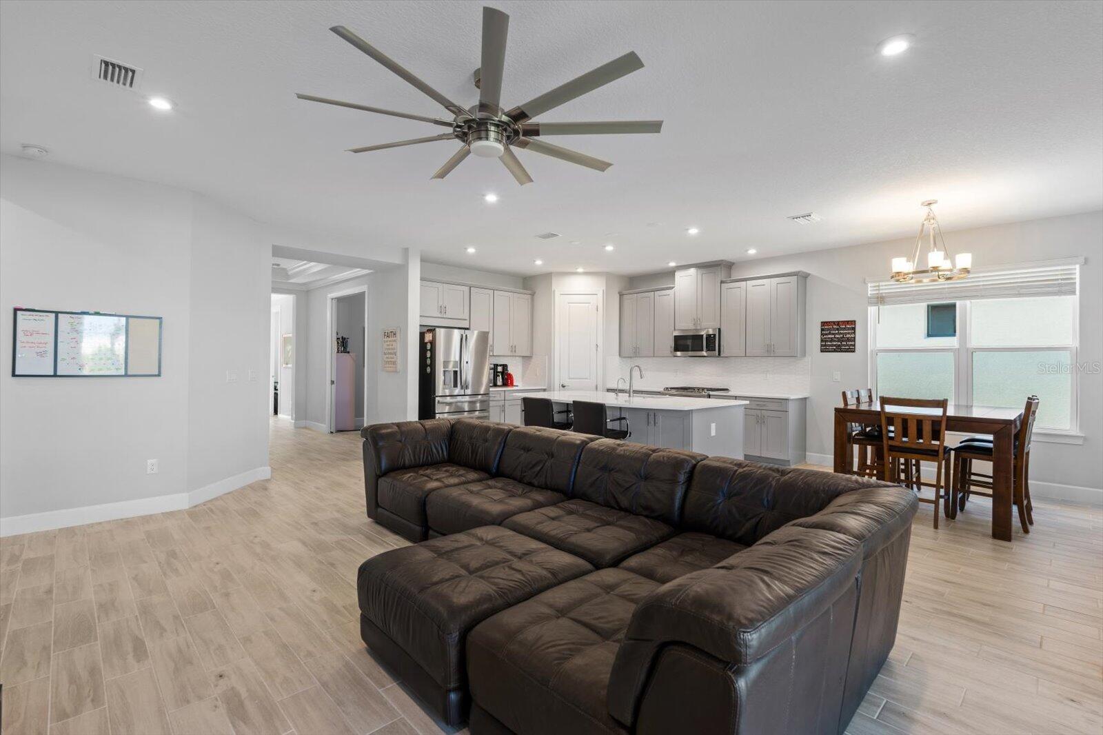 4512 CRESTPOINT WAY — photo 33