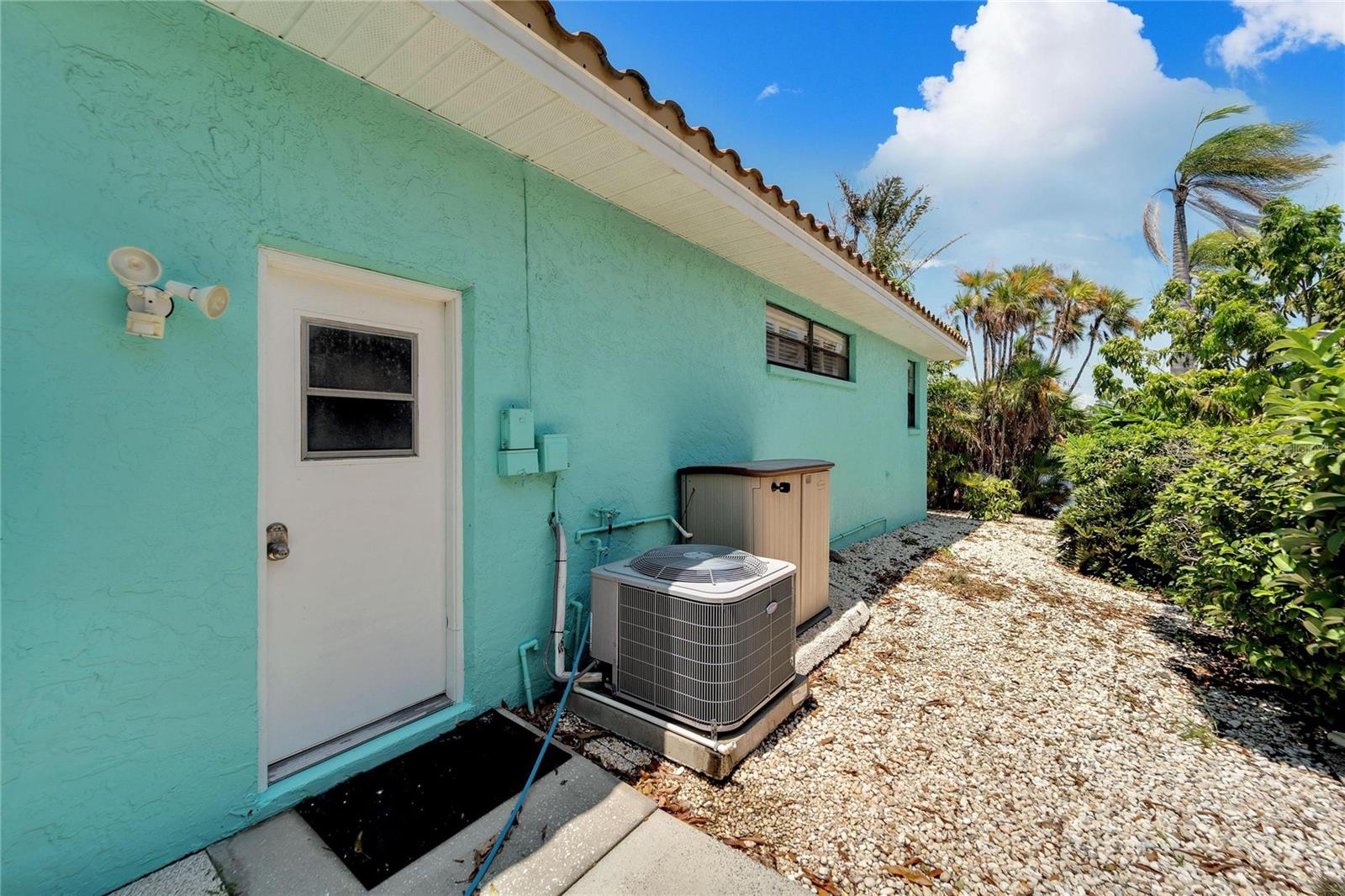 923 GOLF ISLAND DR — photo 55