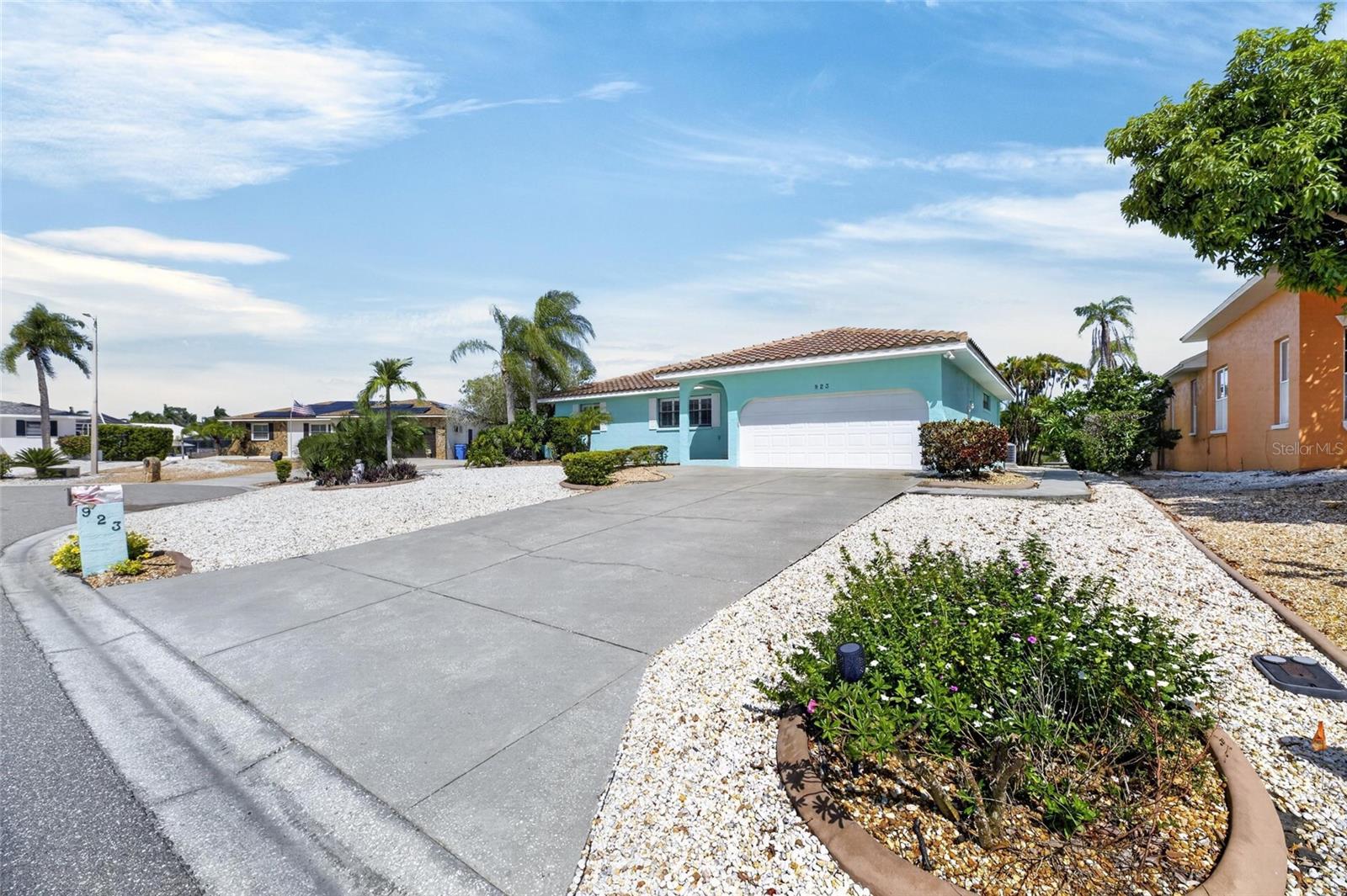 923 GOLF ISLAND DR — photo 4