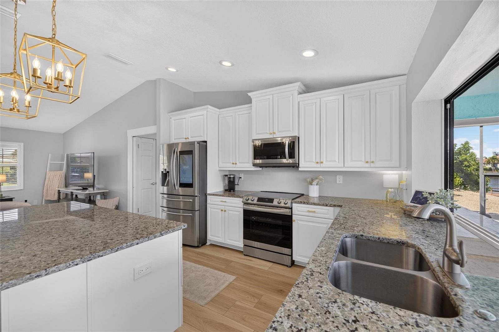 923 GOLF ISLAND DR — photo 19