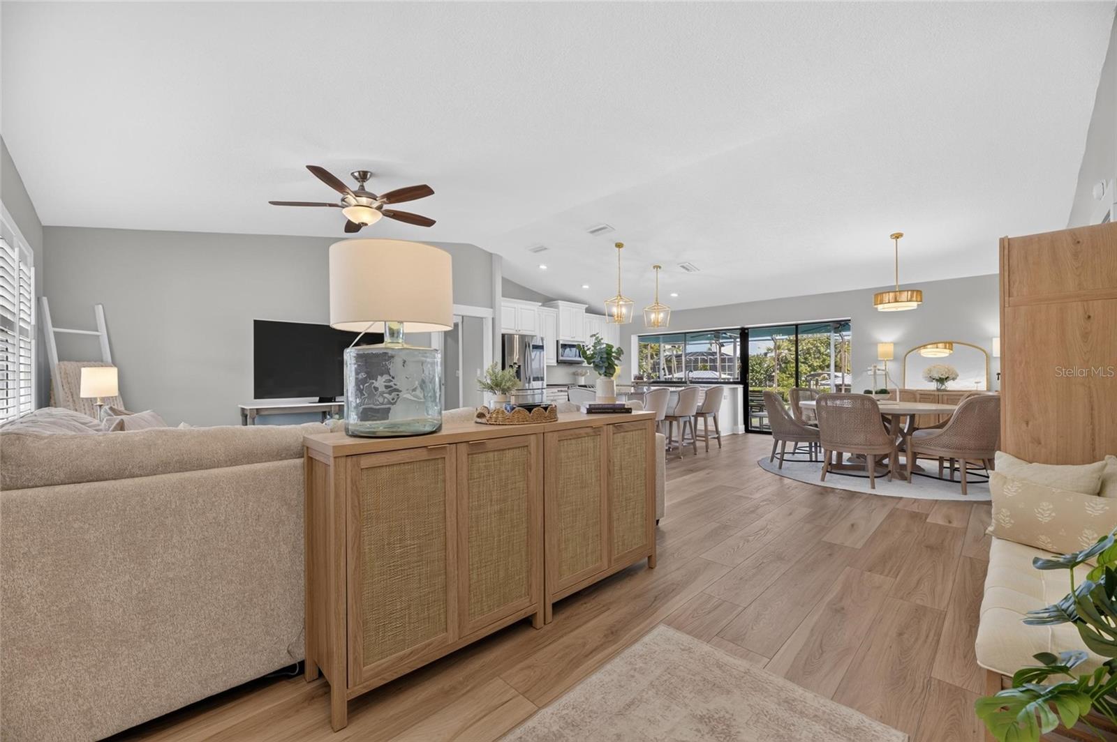 923 GOLF ISLAND DR — photo 8