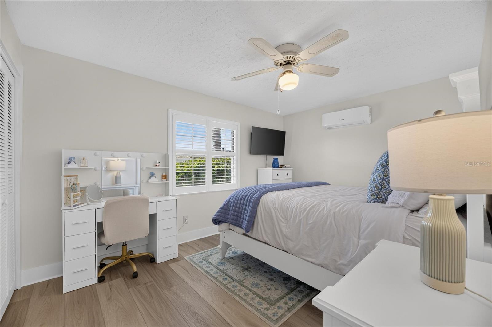923 GOLF ISLAND DR — photo 30