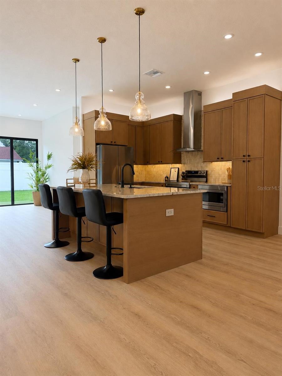 1103 ALPINE DR — photo 4