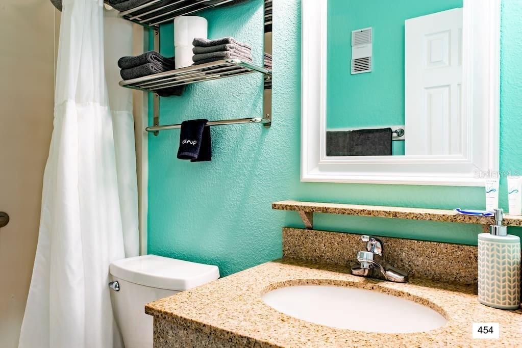 2506 N ROCKY POINT DR #454 — photo 13