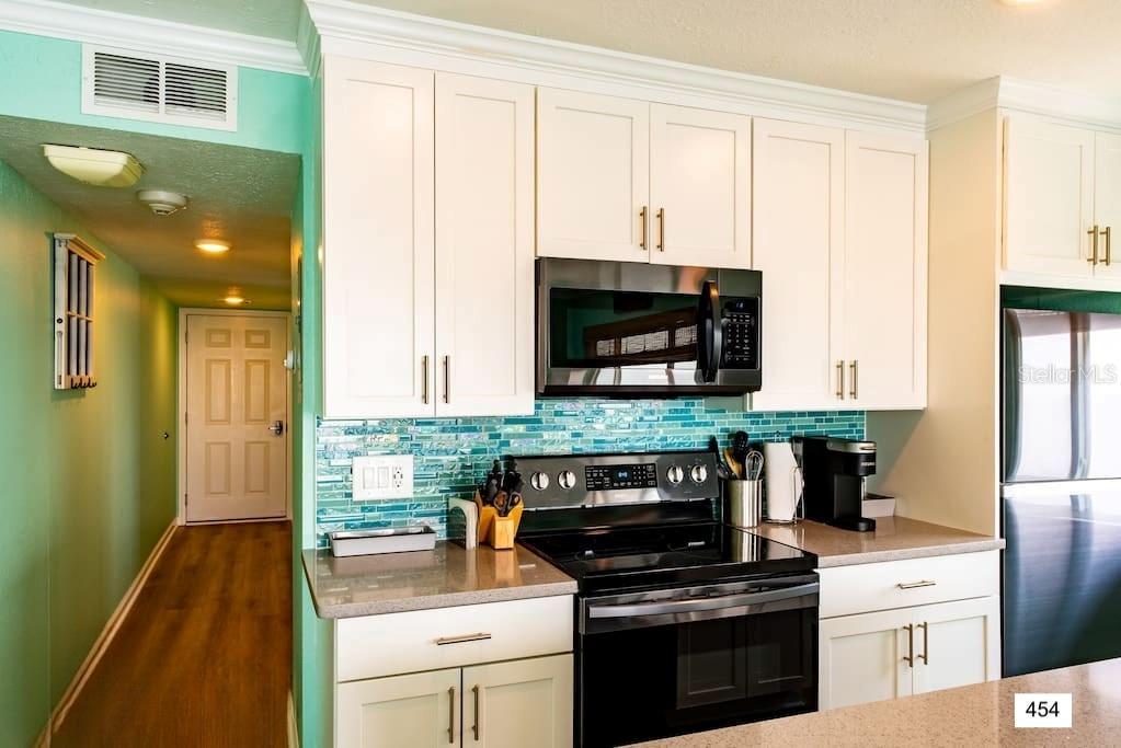 2506 N ROCKY POINT DR #454 — photo 6