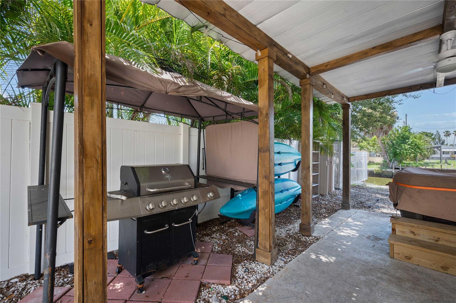 6833 FLICKER LN — photo 15