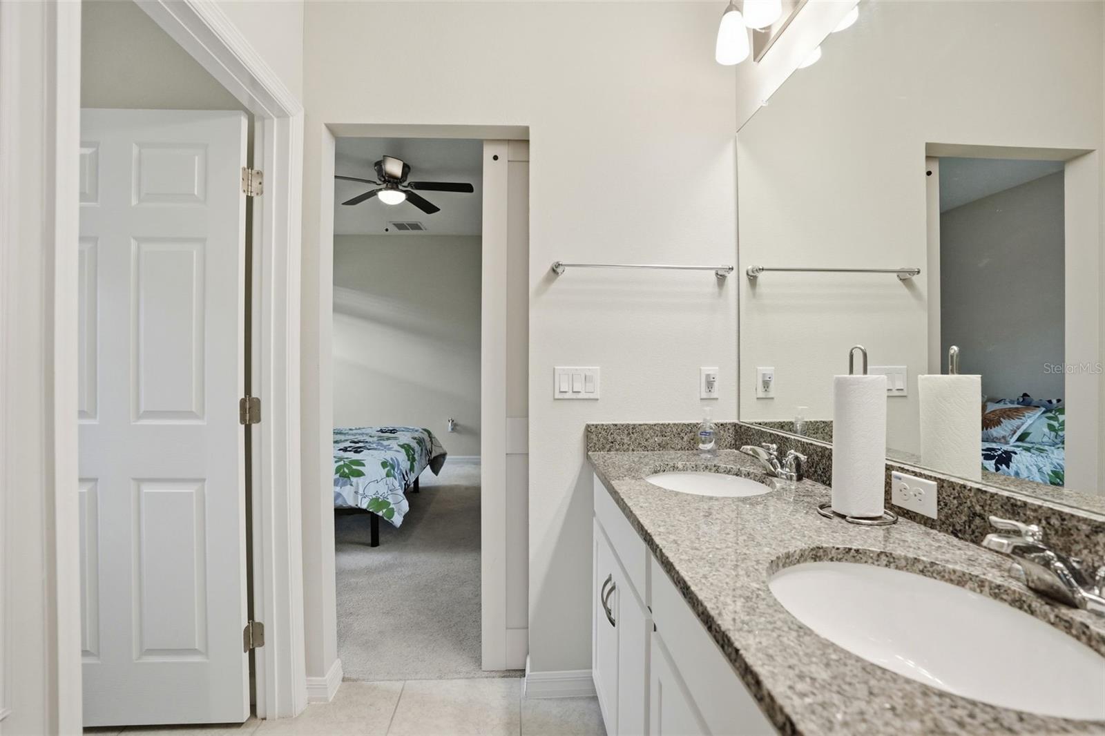 4997 AVALON PARK BLVD — photo 32
