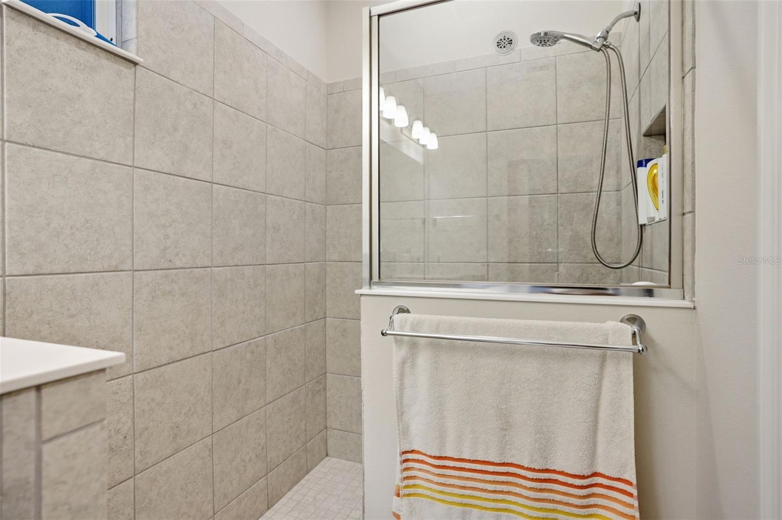 4997 AVALON PARK BLVD — photo 33