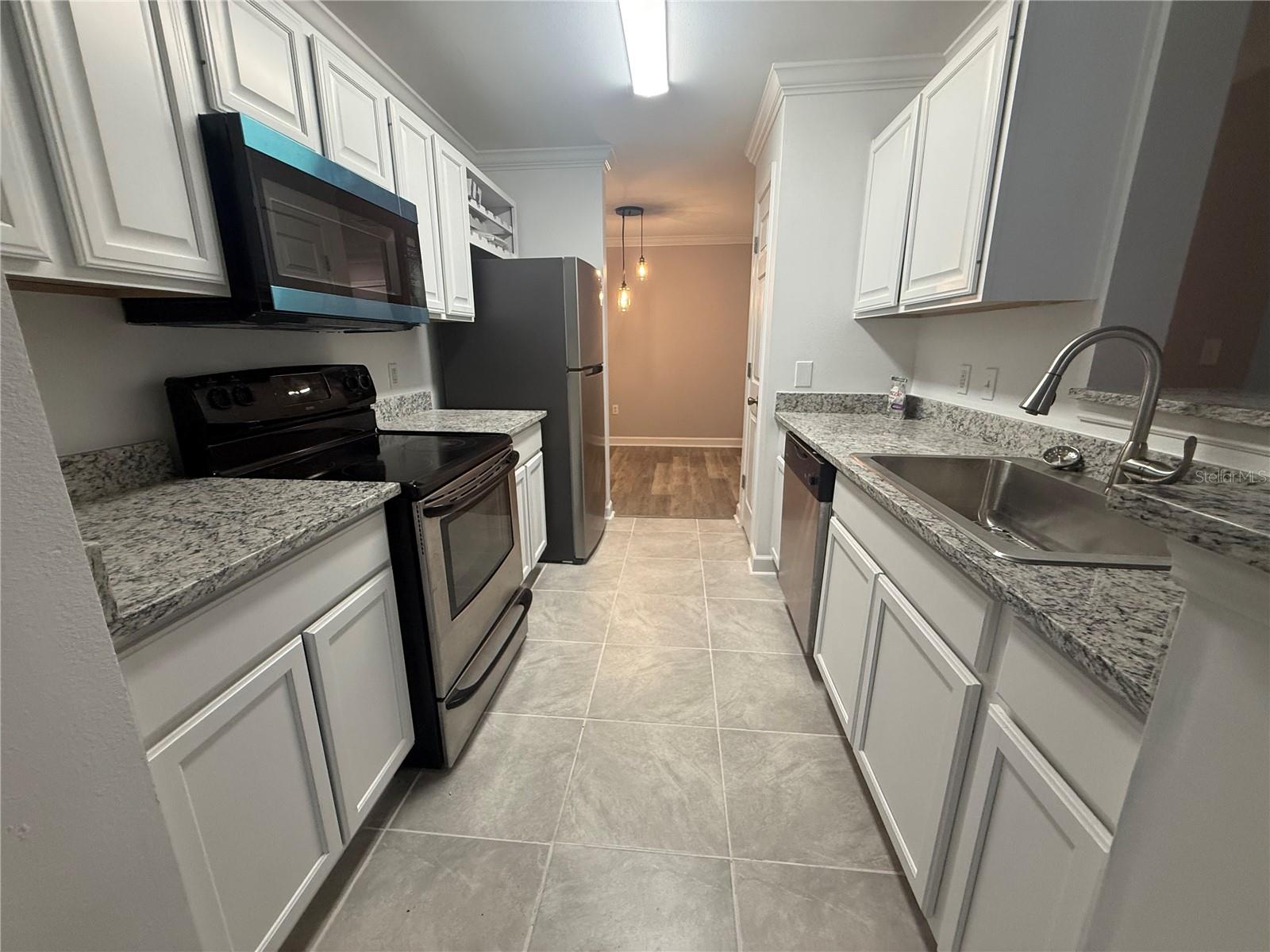 18293 BRIDLE CLUB DR #18293 — photo 3