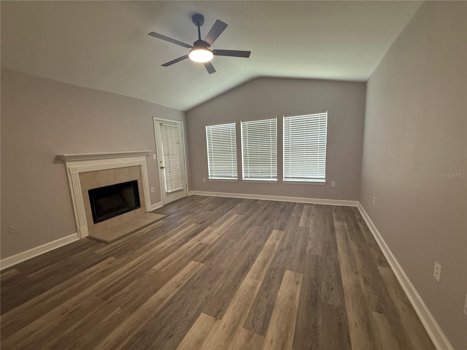 18293 BRIDLE CLUB DR #18293 — photo 2