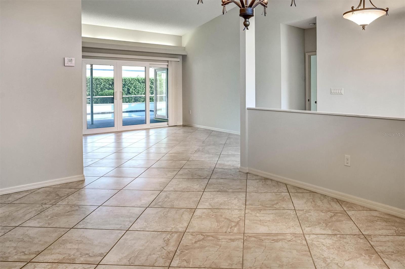 1565 WATERFORD DR — photo 10