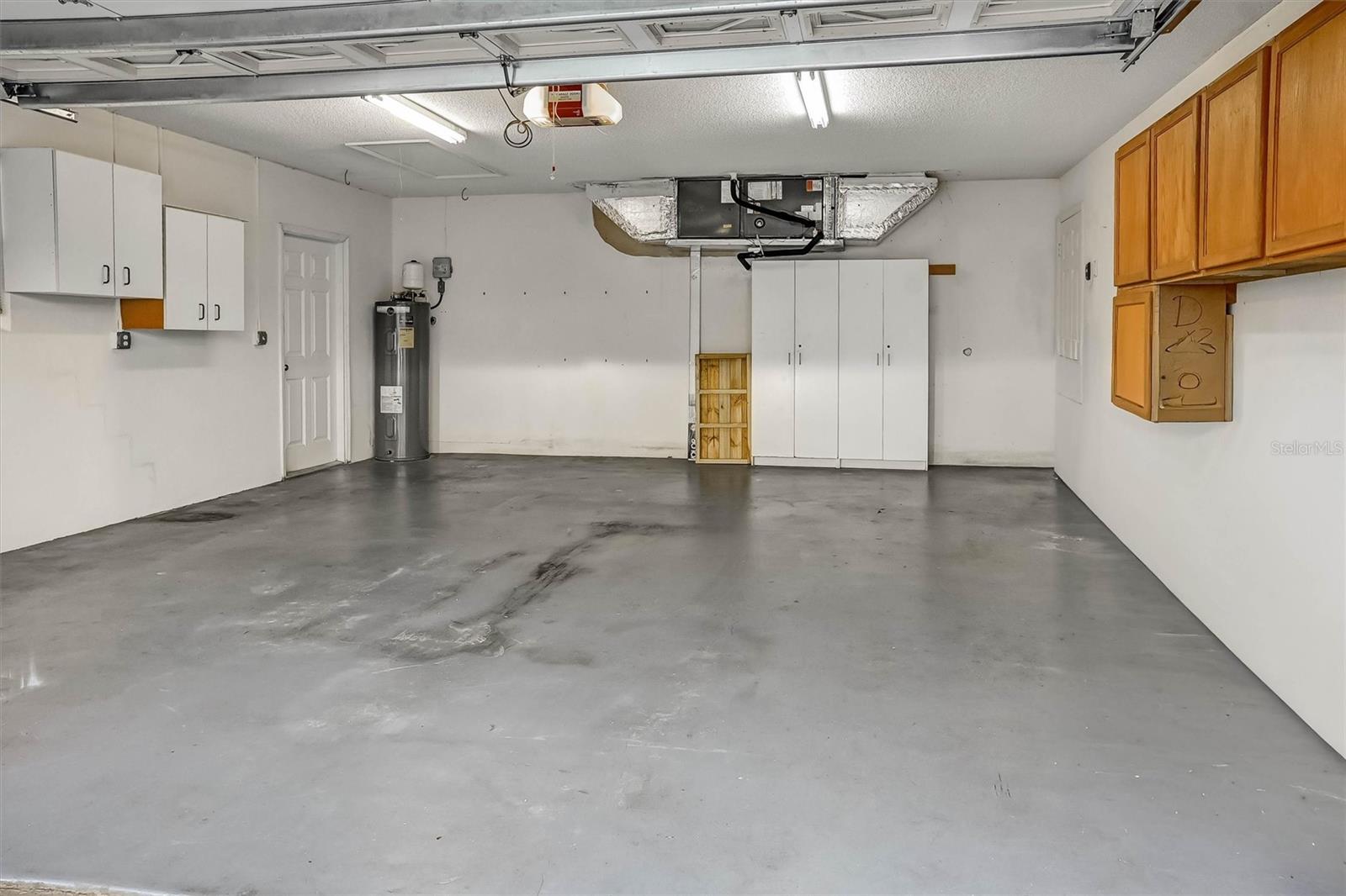 1565 WATERFORD DR — photo 29