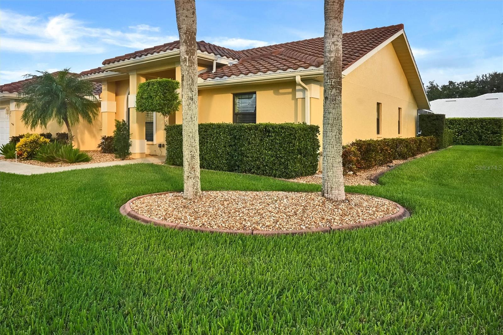 1565 WATERFORD DR — photo 3