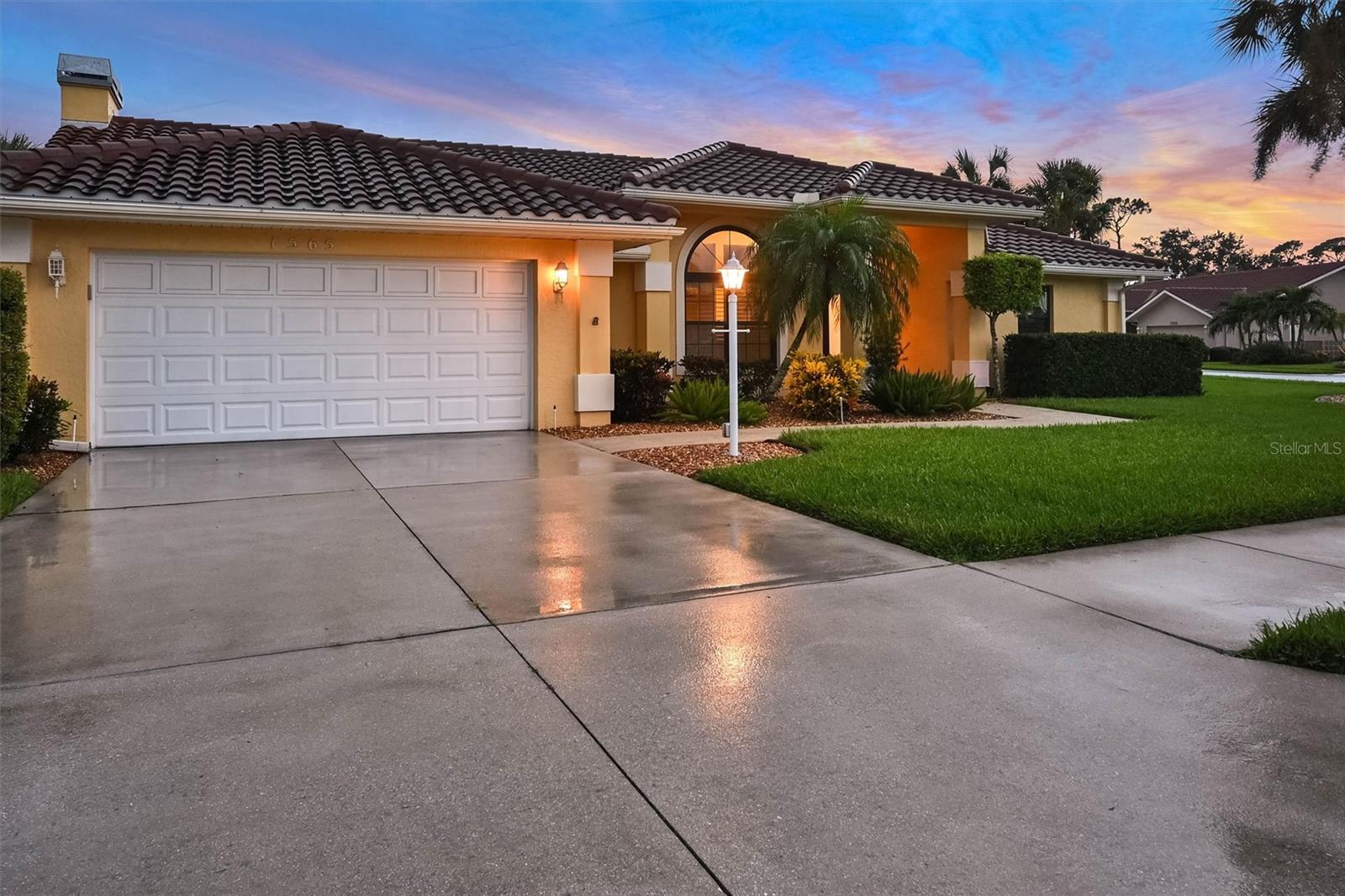 1565 WATERFORD DR — photo 30