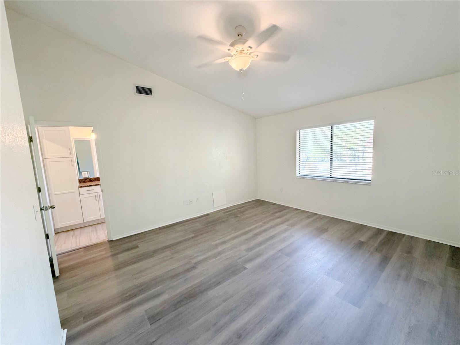 3460 COUNTRYSIDE BLVD #60 — photo 8
