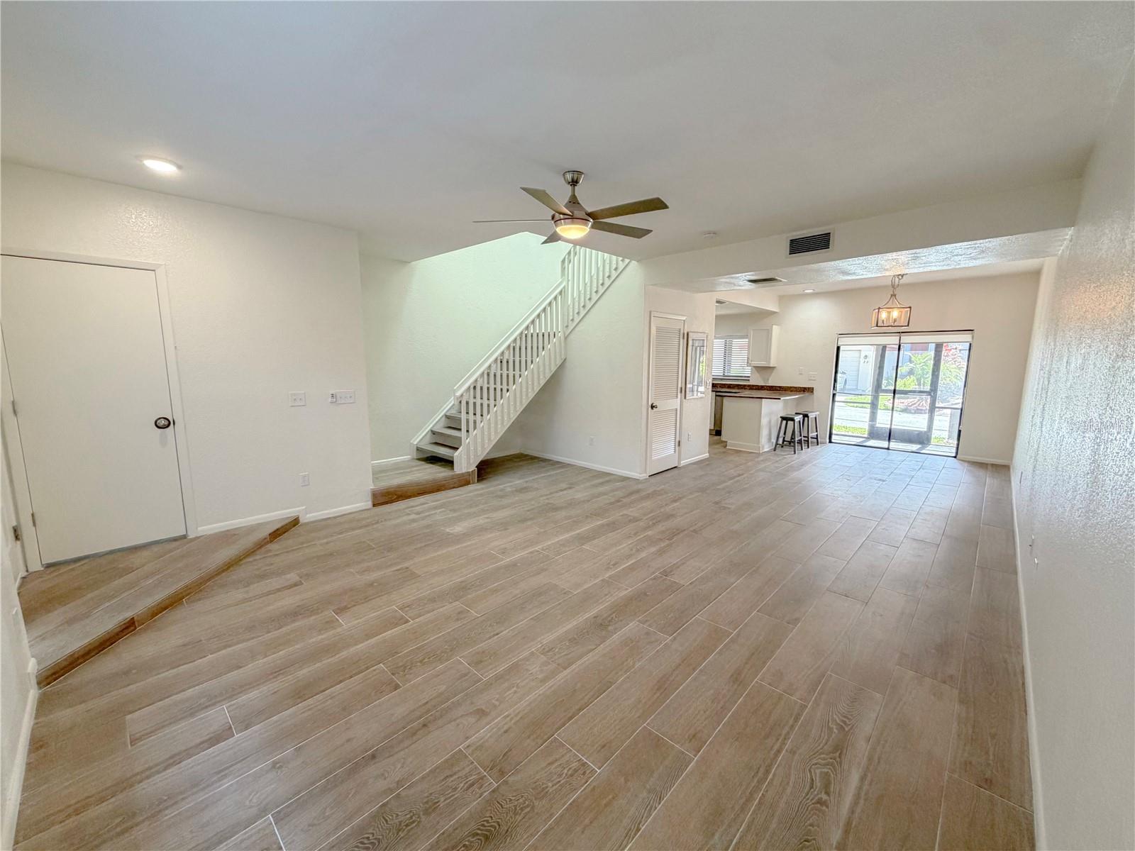 3460 COUNTRYSIDE BLVD #60 — photo 4