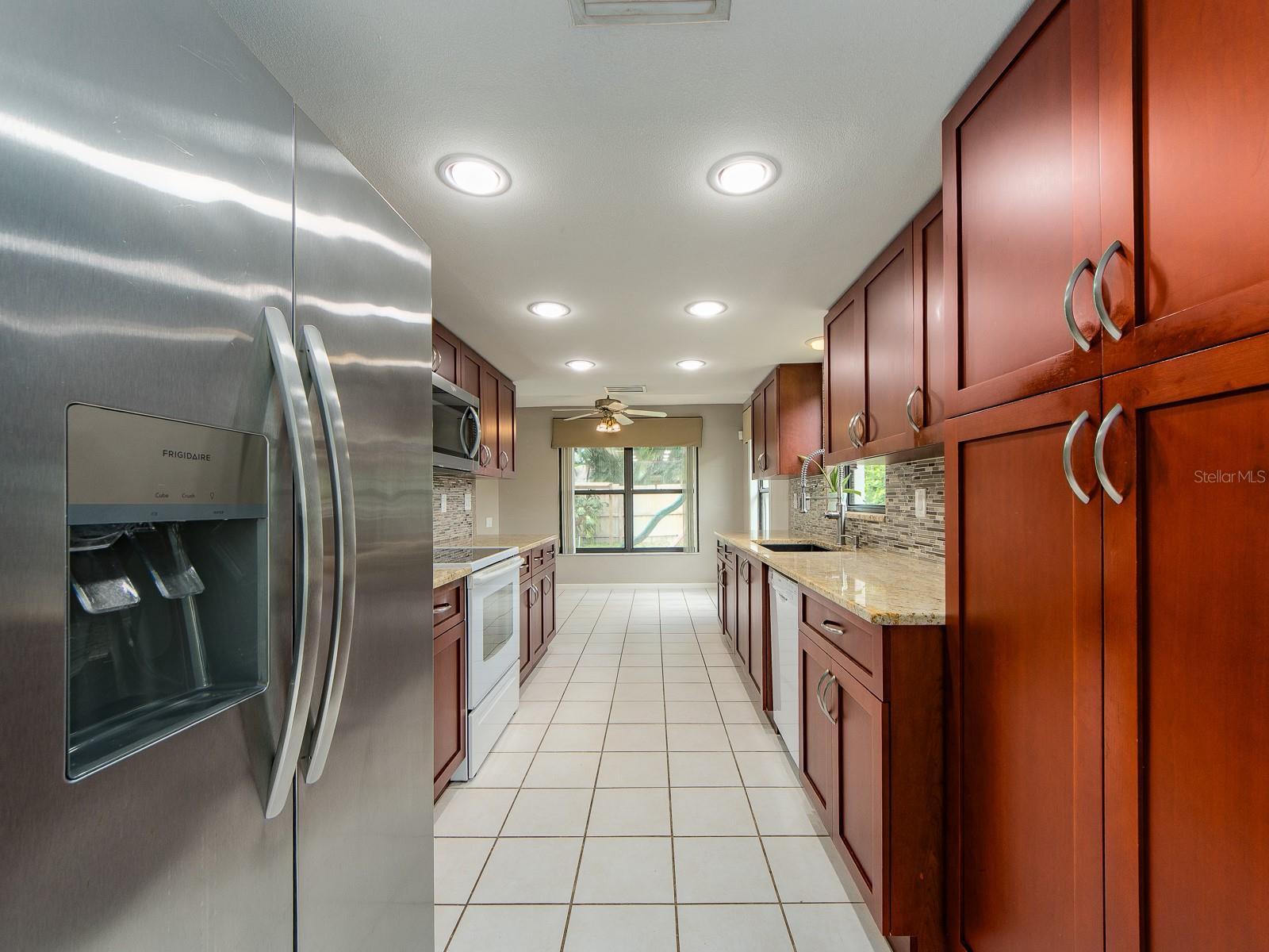 1612 MIDNIGHT PASS WAY — photo 7