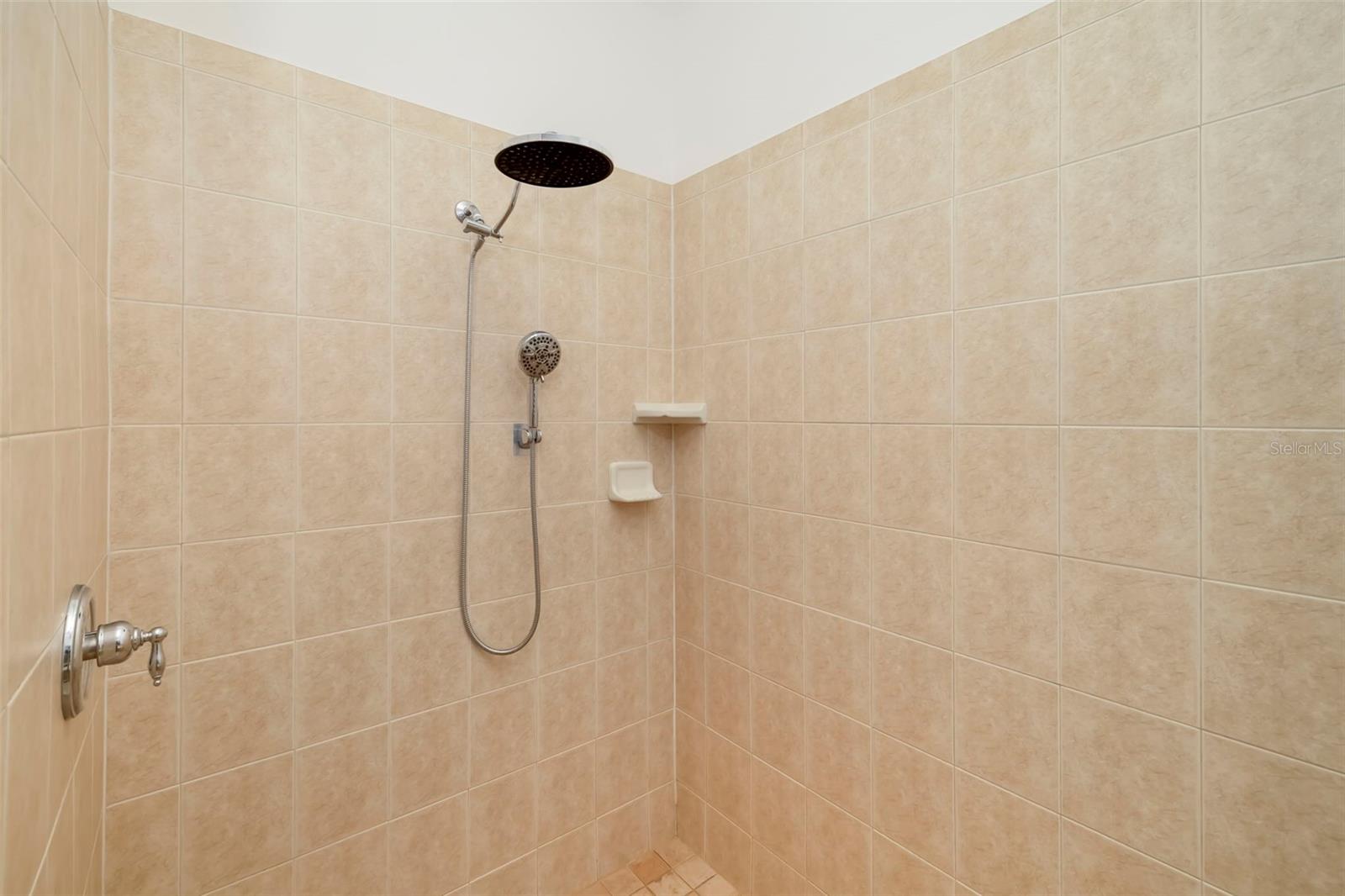 3628 SUMMERWIND CIR — photo 23