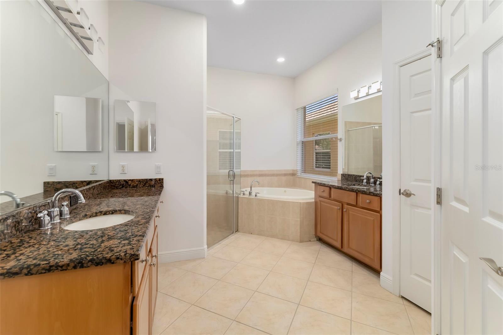 3628 SUMMERWIND CIR — photo 22