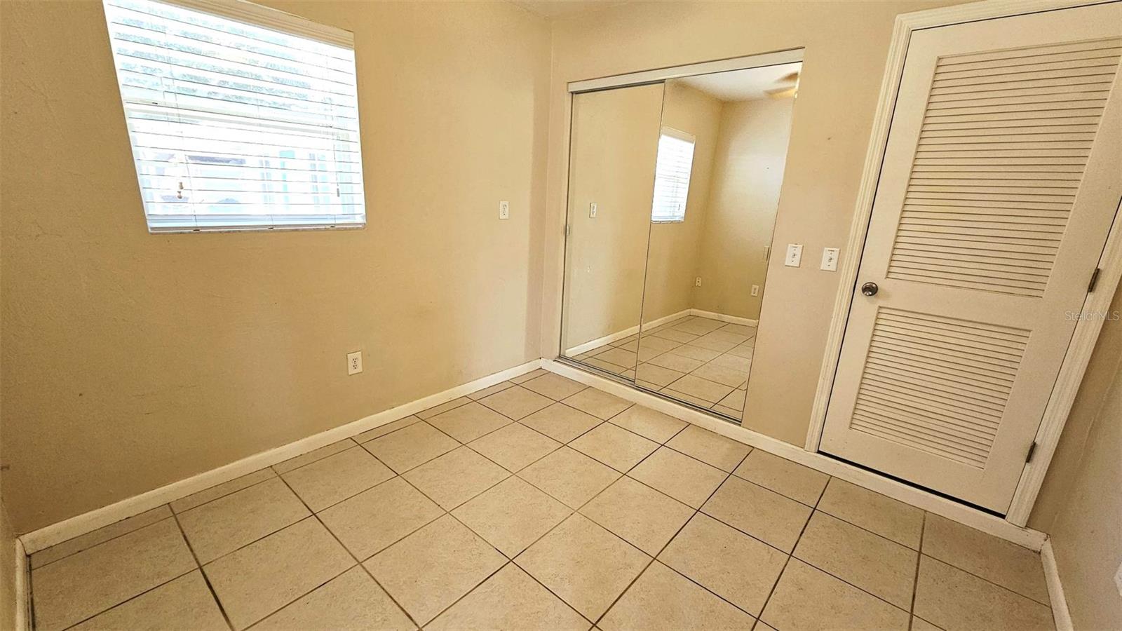 865 PALM AVE #A — photo 8