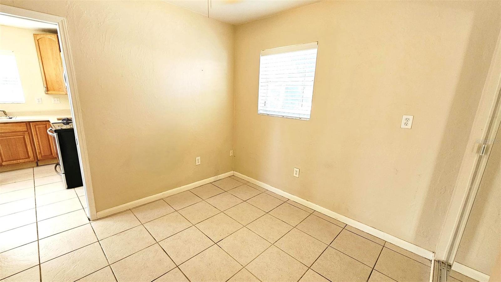 865 PALM AVE #A — photo 9
