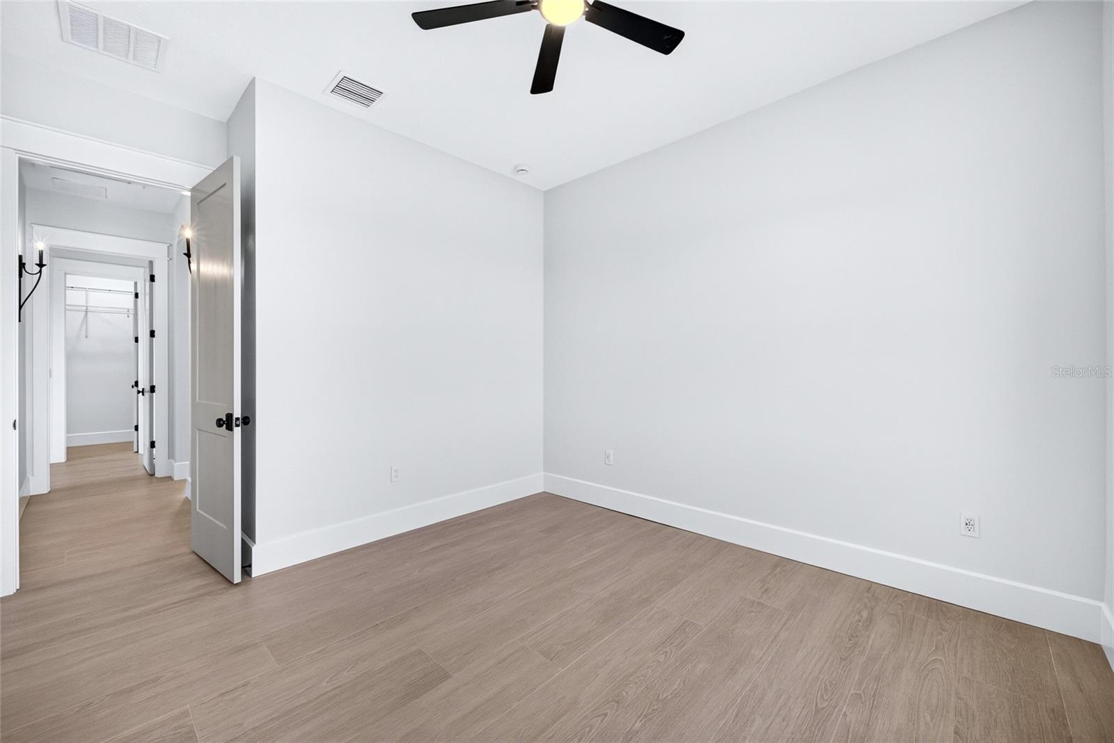 14800 MIM PL — photo 67