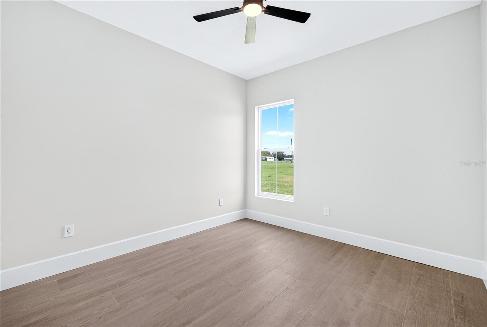 14800 MIM PL — photo 66