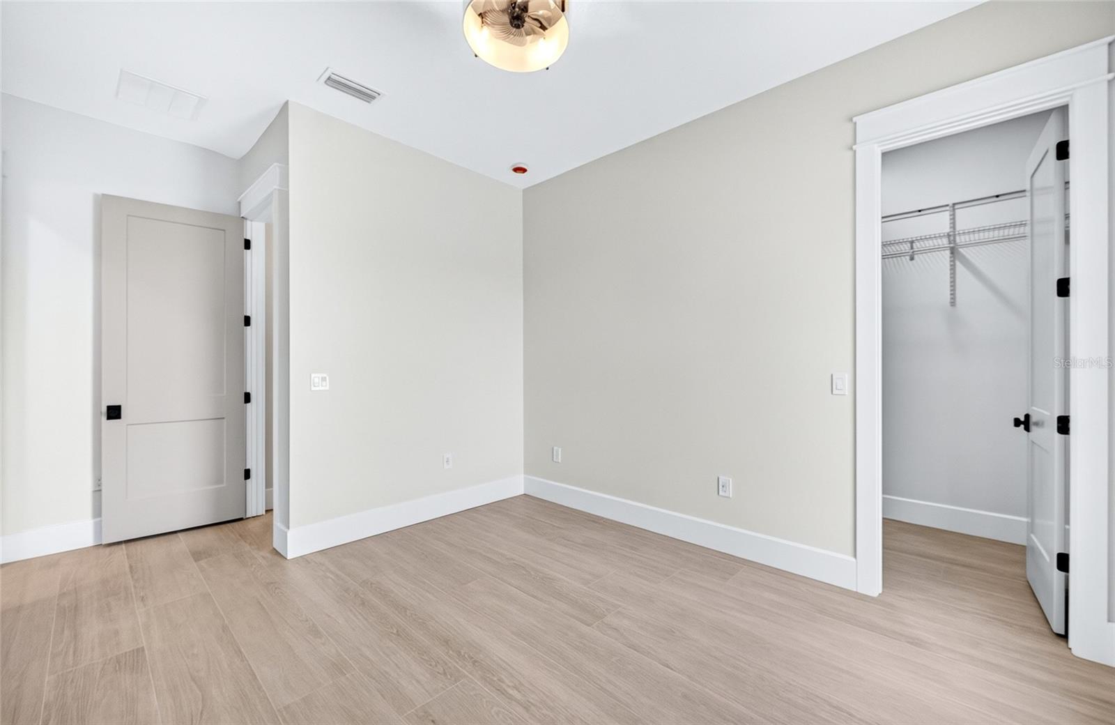 14800 MIM PL — photo 62