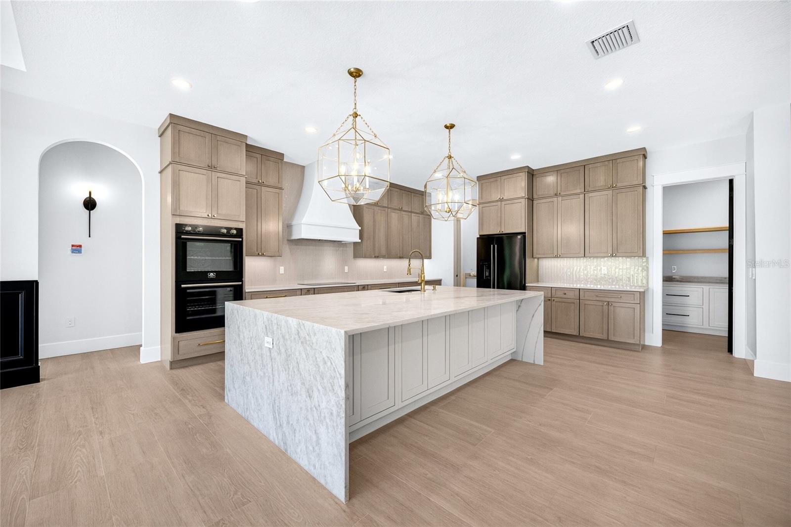 14800 MIM PL — photo 10