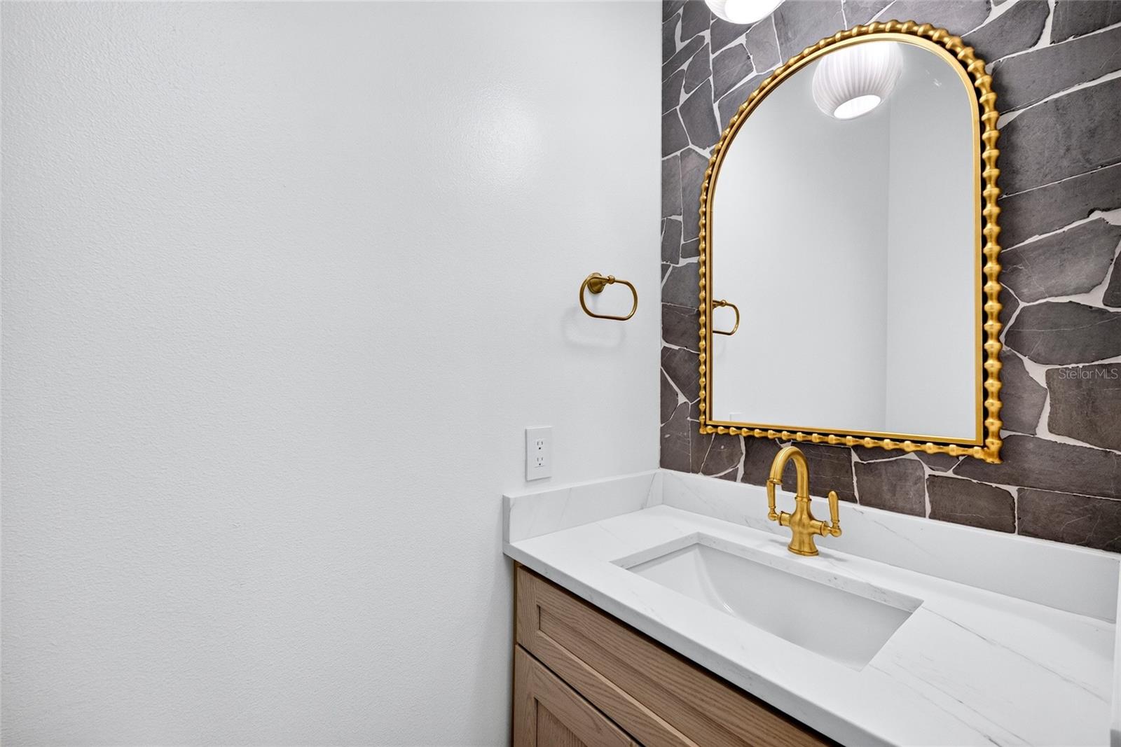 14800 MIM PL — photo 76